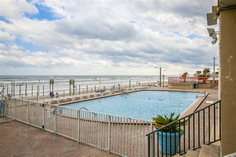 pet friendly condos in daytona beach